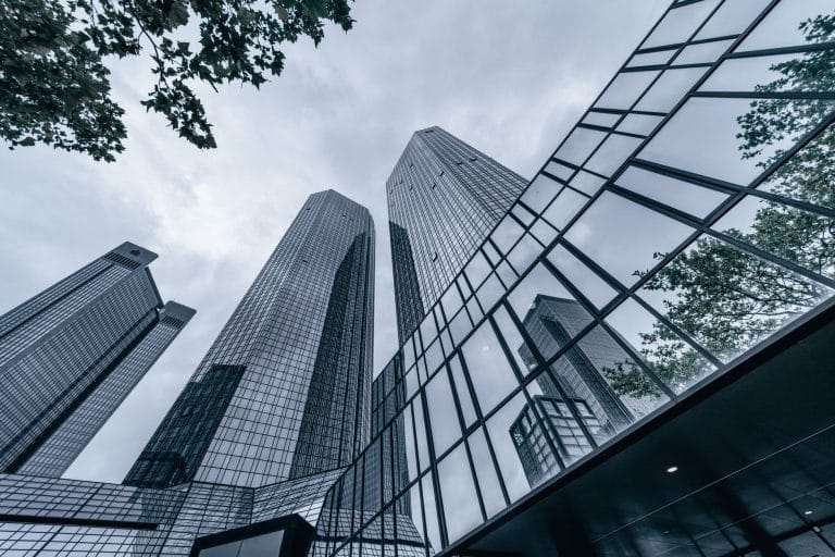 Concentration des talents dans les tech hubs : quelles conséquences pour les autres territoires ?
